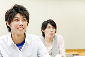 福岡で美容師・エステティシャン・メイクアップアーティスト・ネイリストを育成する専門学校【福岡ビューティーアート専門学校】の魅力と特徴